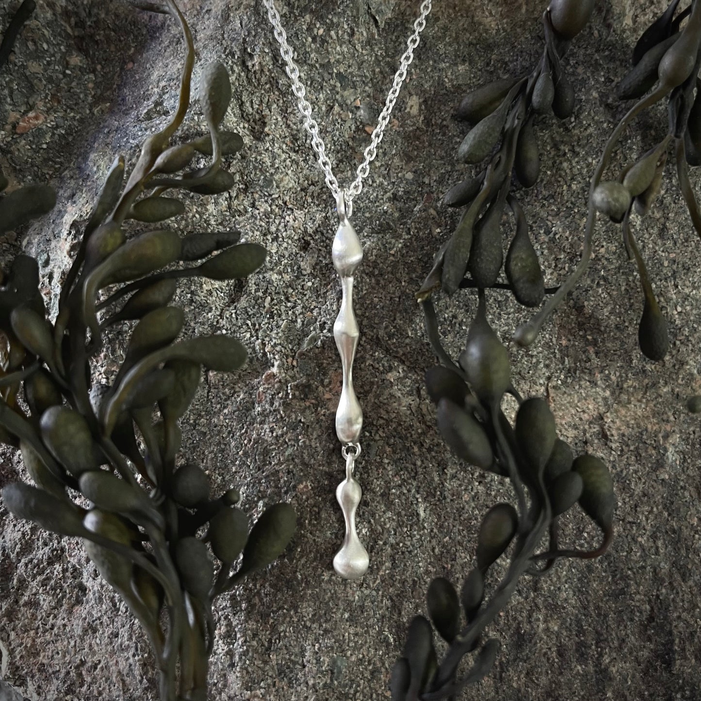 Rockweed Dangle Pendant