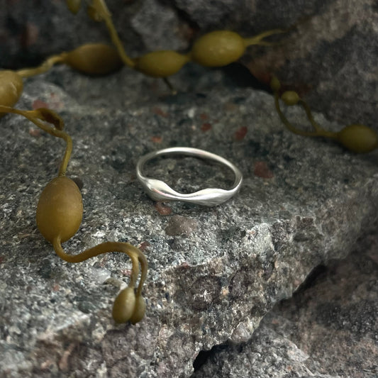 Rockweed Ring